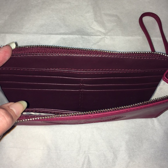 NWT Coach red leather wallet with wrist strap - Picture 4 of 8